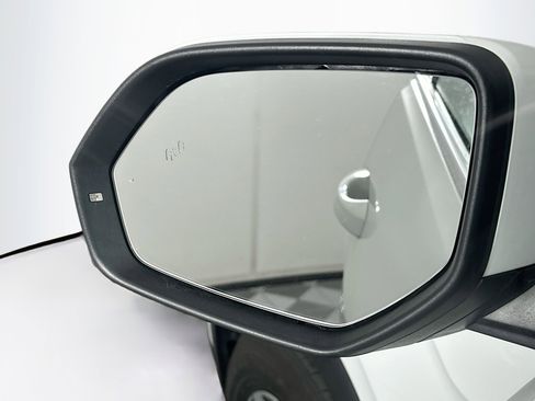Used 2023 Volkswagen Atlas SE FWD image 16