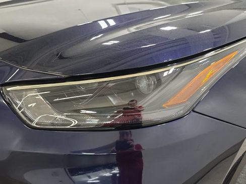 Certified 2025 Toyota Highlander XLE AWD/4WD image 25