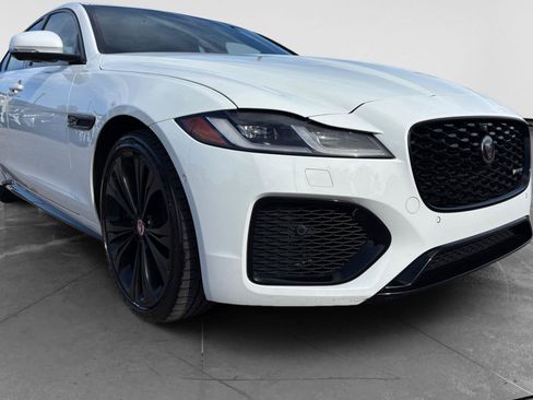 Used 2021 Jaguar XF R-Dynamic SE AWD/4WD image 60