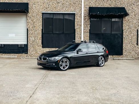 Used 2017 BMW 330i xDrive Wagon image 19