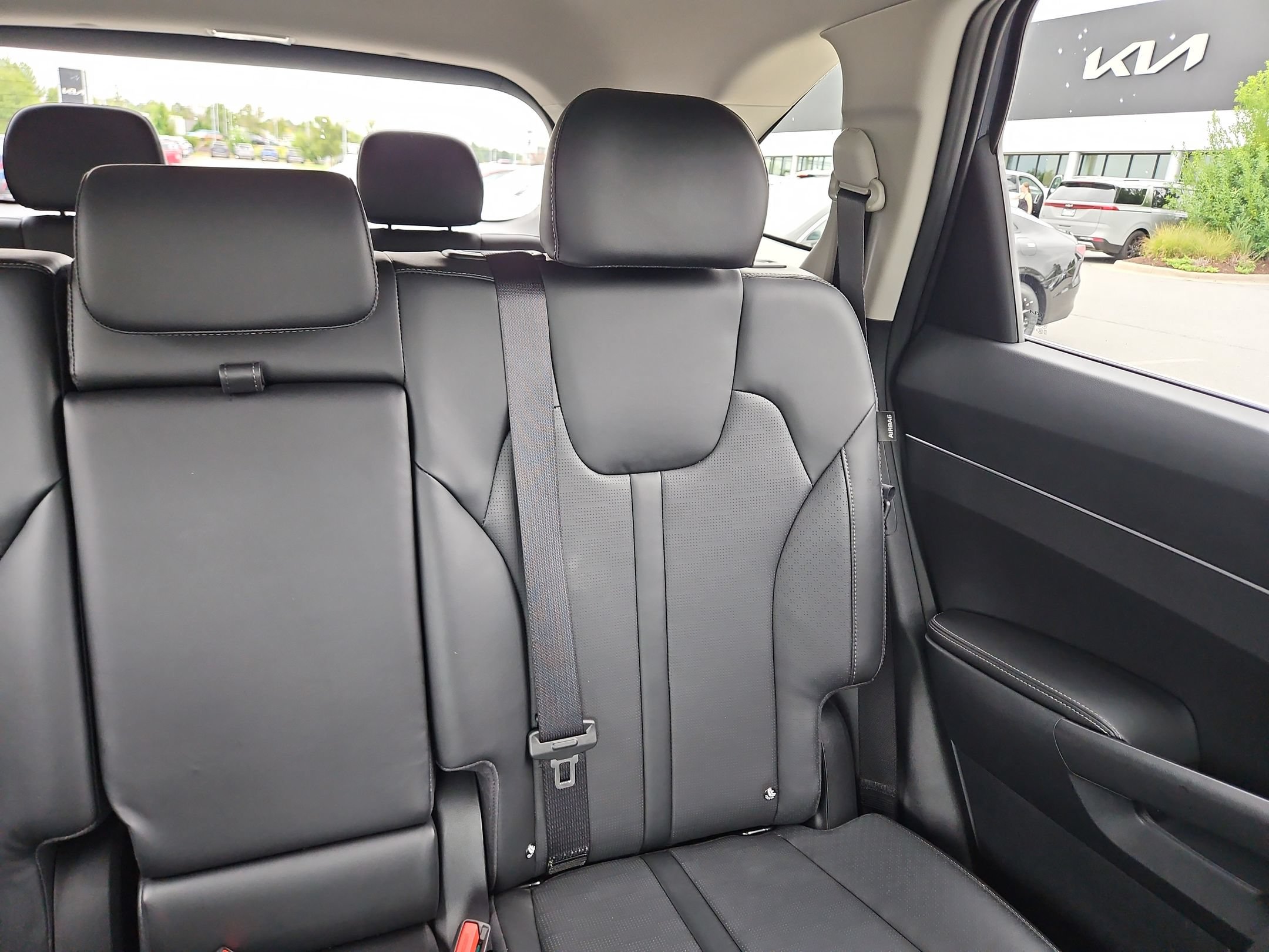 Used 2025 Kia Sorento S w/ Panoramic Sunroof Package FWD image 14