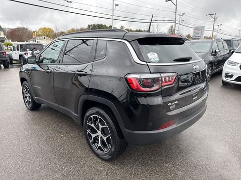 Certified 2024 Jeep Compass Limited AWD/4WD image 3