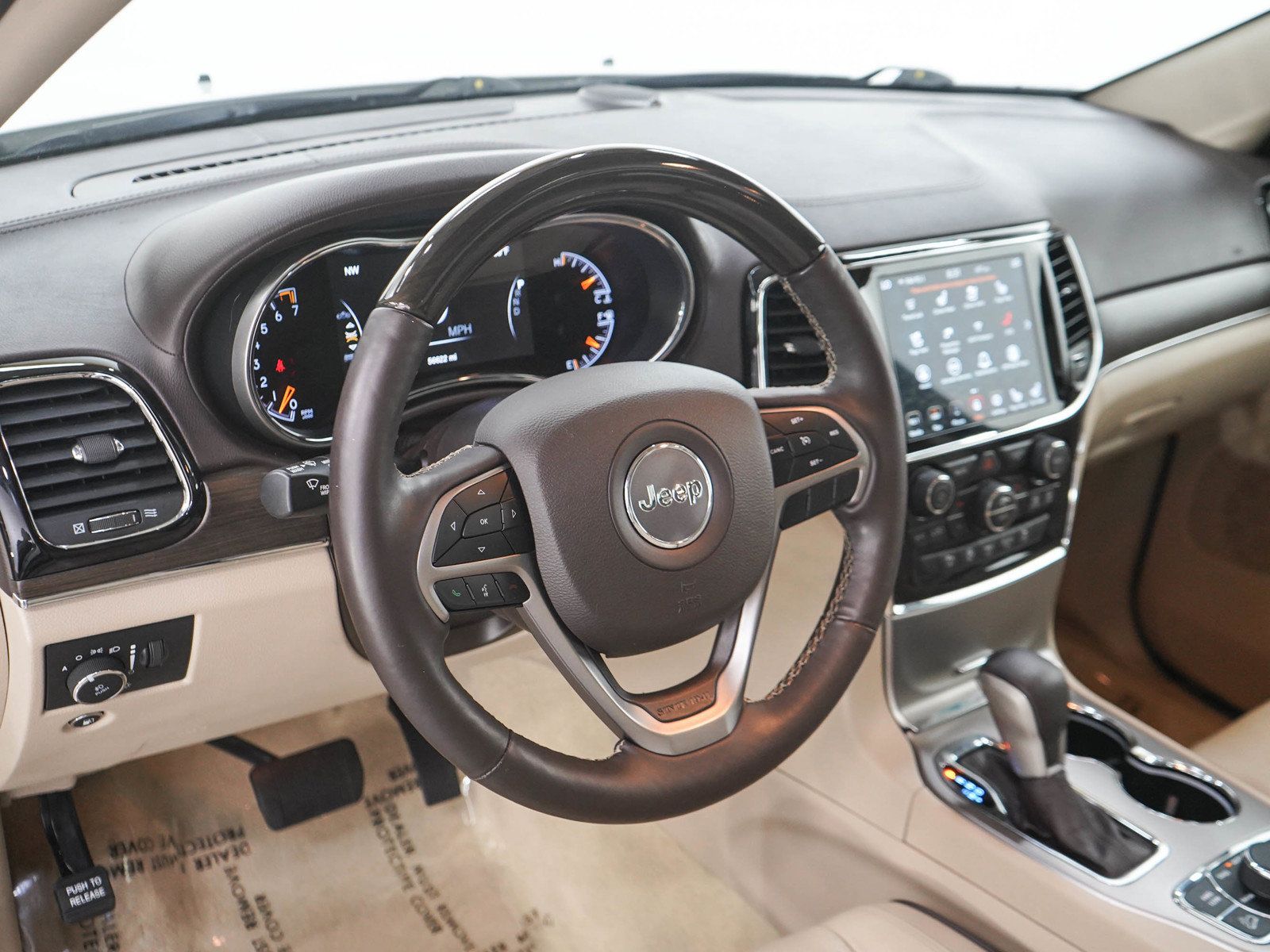 Used 2021 Jeep Grand Cherokee Overland AWD/4WD image 21