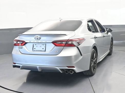 Used 2023 Toyota Camry SE FWD image 5