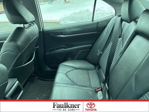 Used 2020 Toyota Camry SE w/ Convenience Package image 23