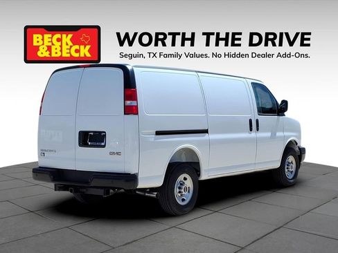 New 2026 GMC Savana 2500 w/ Driver Convenience Package image 5