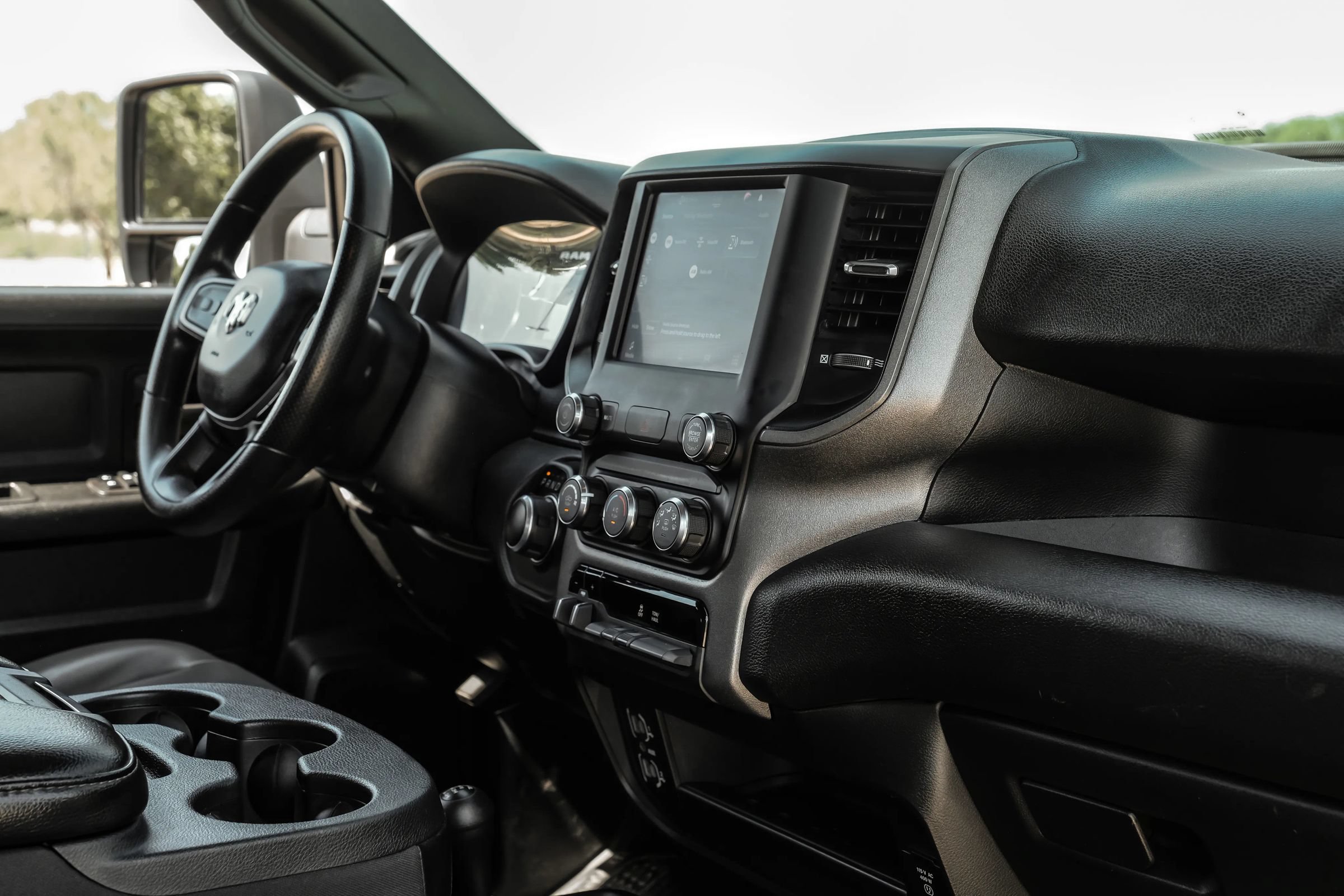 Used 2023 RAM 3500 Tradesman w/ Chrome Appearance Group AWD/4WD image 23