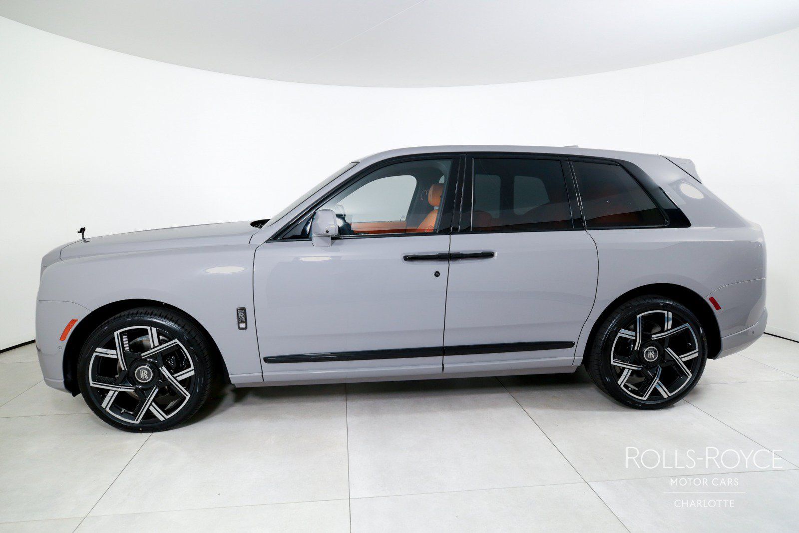 New 2027 Rolls-Royce Cullinan Black Badge AWD/4WD image 3