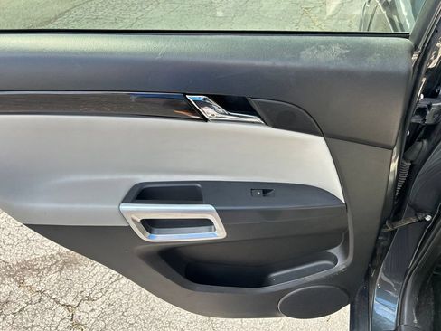 Used 2013 Chevrolet Captiva Sport LTZ FWD image 25