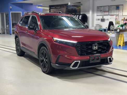 Used 2023 Honda CR-V Sport Touring image 3