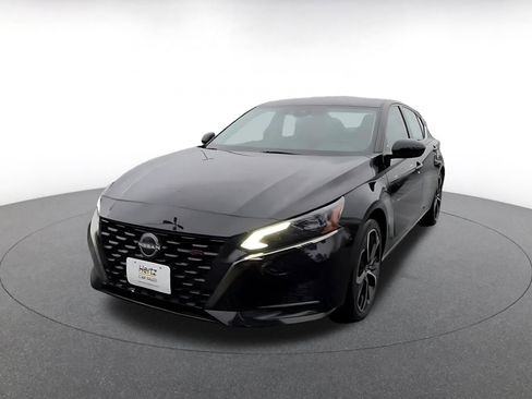 Used 2025 Nissan Altima 2.5 SR image 7