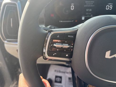 New 2025 Kia Sorento S image 42