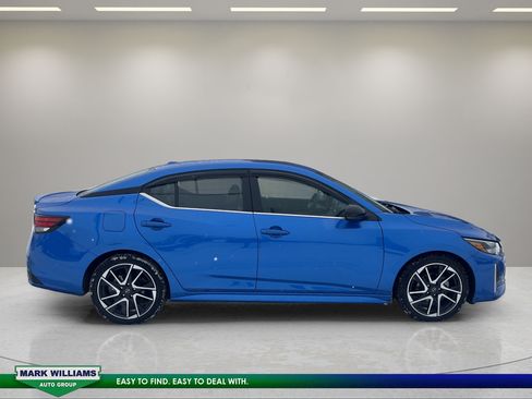 Used 2024 Nissan Sentra SR w/ SR Premium Package FWD image 2