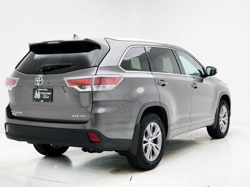 Used 2015 Toyota Highlander XLE image 8