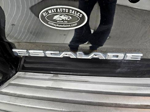 Used 2015 Cadillac Escalade ESV Luxury image 41