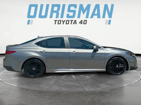 Used 2025 Toyota Camry SE FWD image 8