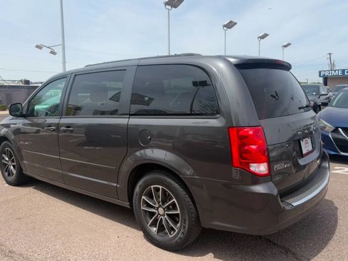 Used 2016 Dodge Grand Caravan R/T FWD image 8