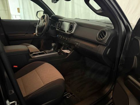 Certified 2023 Toyota Tacoma TRD Sport image 27