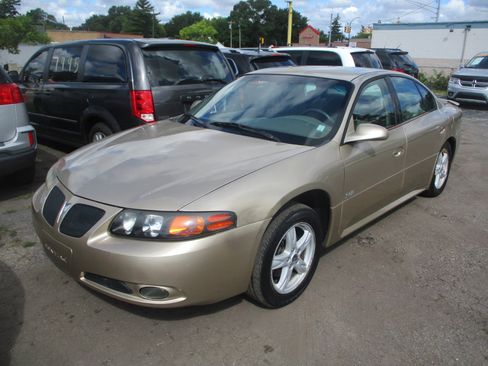 Used 2005 Pontiac Bonneville SLE image 3