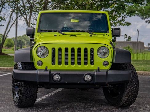 Used 2017 Jeep Wrangler Unlimited Sport w/ Quick Order Package 24S AWD/4WD image 3