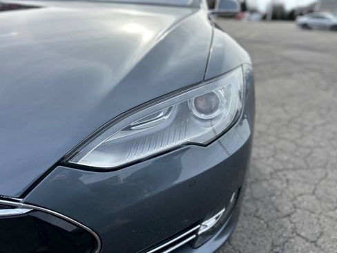 Used 2014 Tesla Model S 85 RWD image 9