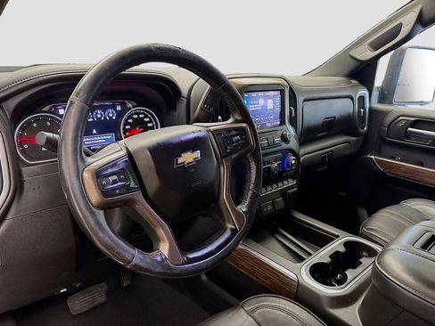 Used 2022 Chevrolet Silverado 2500 High Country w/ Z71 Off-Road Package image 6