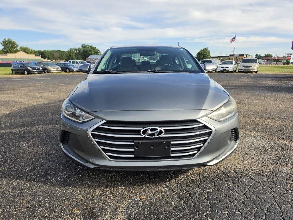Used 2018 Hyundai Elantra SEL w/ Winter Weather Package FWD image 13