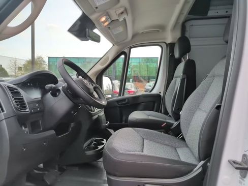 Used 2025 RAM ProMaster 2500 w/ Premium Convenience Group FWD image 22