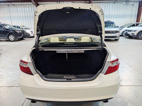 Used 2017 Toyota Camry XLE FWD image 22