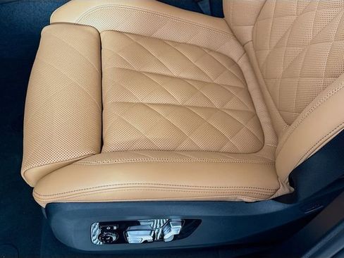 New 2026 BMW X5 M60i w/ Climate Comfort Package image 20