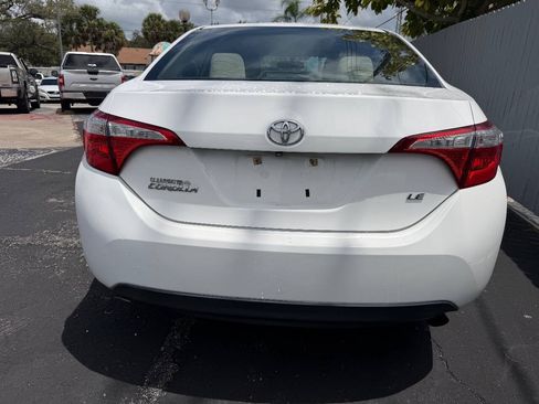 Used 2015 Toyota Corolla LE FWD image 11