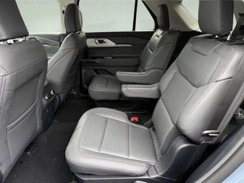 New 2026 Ford Explorer Active w/ Active Comfort Package image 9