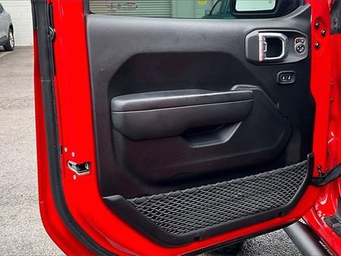 Used 2021 Jeep Wrangler Unlimited Willys image 18