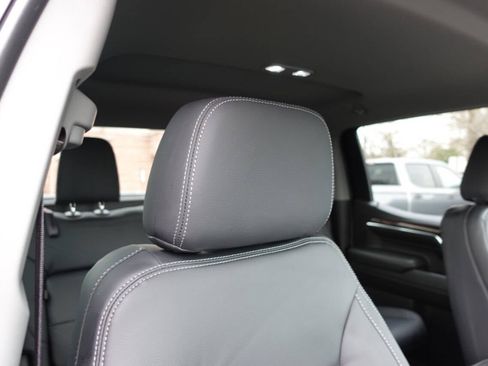 Used 2024 GMC Sierra 1500 Elevation image 31