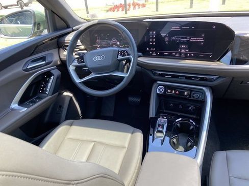 Used 2025 Audi Q5 Premium w/ Convenience Package AWD/4WD image 16