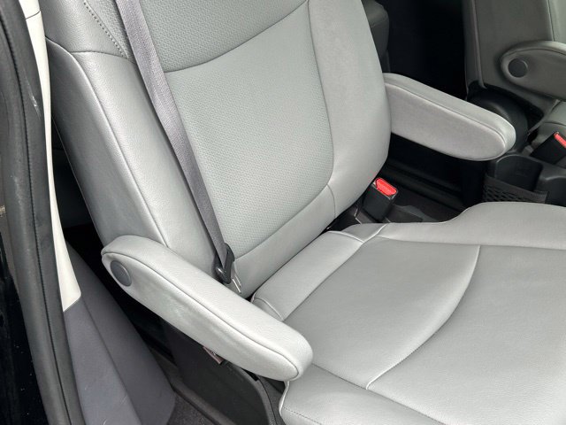 Used 2024 Toyota Sienna XLE w/ XLE Plus Package AWD/4WD image 53