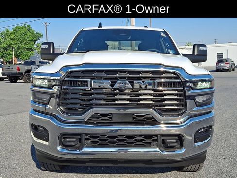 Used 2025 RAM 2500 Big Horn AWD/4WD image 2