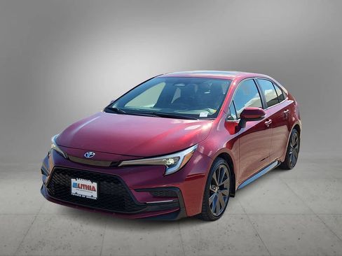 Used 2024 Toyota Corolla SE image 1