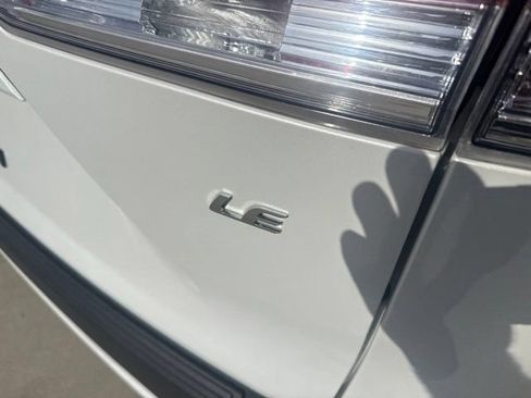Used 2023 Toyota Corolla Cross LE FWD image 4