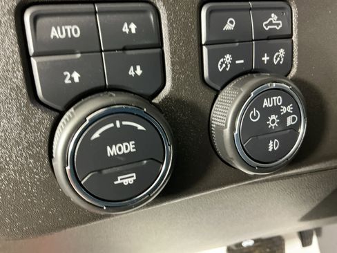 Used 2023 Chevrolet Silverado 1500 High Country w/ High Country Premium Package image 13