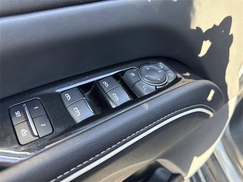 Used 2022 Cadillac Escalade ESV Sport w/ Touring Package image 10