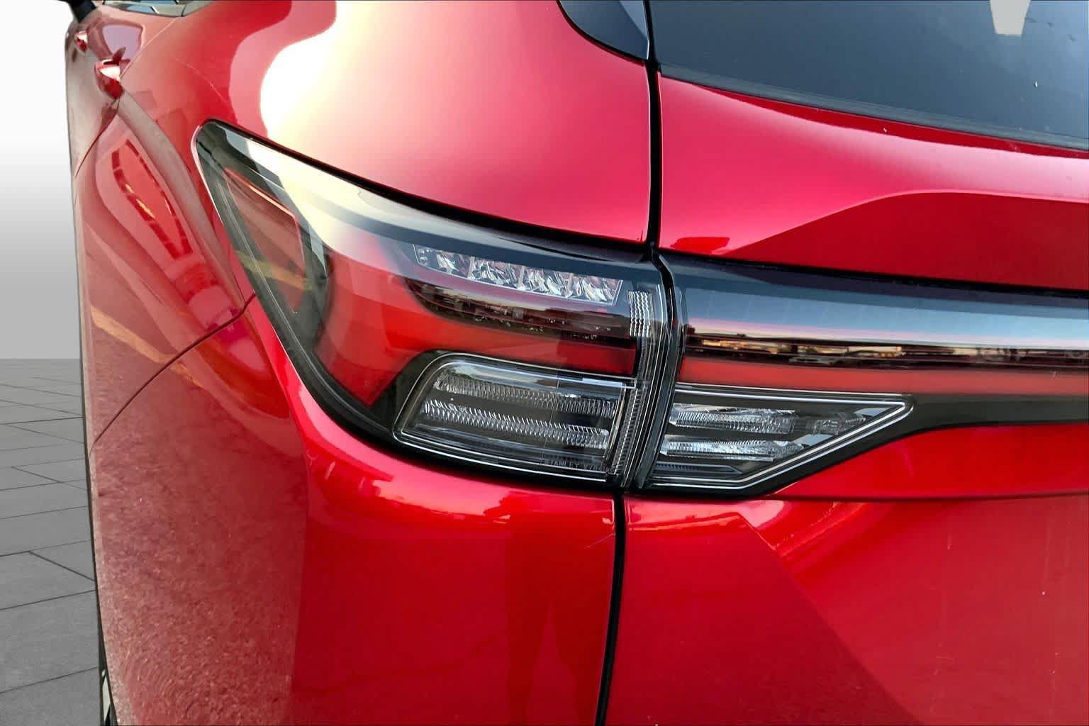 Used 2025 Mitsubishi Outlander SE FWD image 29