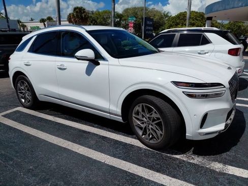 Used 2023 Genesis GV70 2.5T w/ Advanced Package AWD/4WD image 2