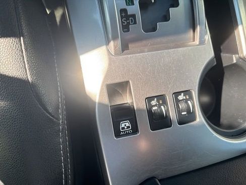 Used 2018 Toyota 4Runner SR5 Premium image 14