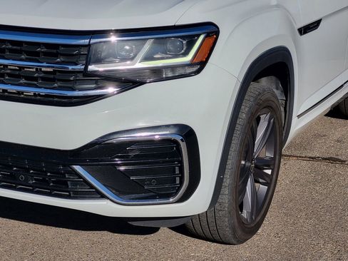 Used 2021 Volkswagen Atlas Cross Sport SE FWD image 9