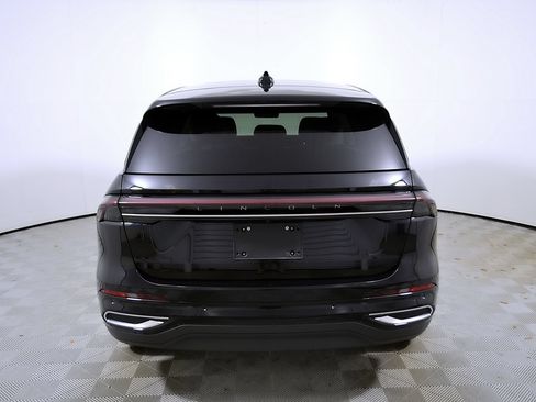 Used 2025 Lincoln Nautilus Premier w/ Equipment Group 102A AWD/4WD image 8