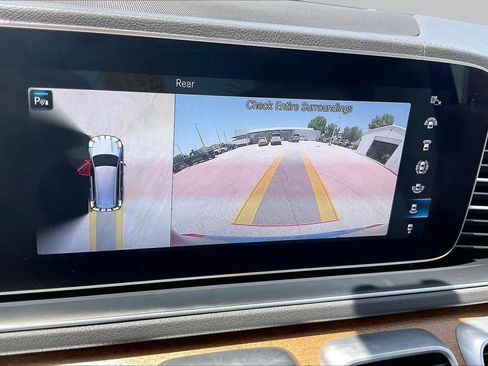 Used 2020 Mercedes-Benz GLS 450 4MATIC image 27