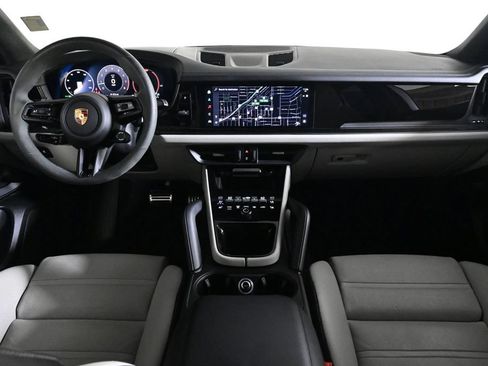 Certified 2025 Porsche Cayenne GTS AWD/4WD image 11