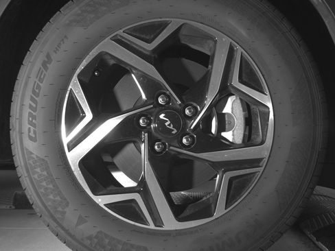 Used 2025 Kia Sportage LX image 13