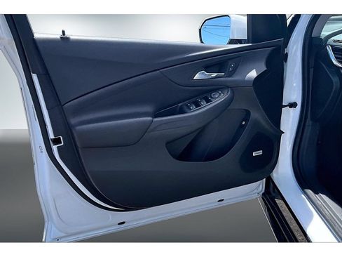 Used 2017 Chevrolet Volt Premier w/ Driver Confidence Package FWD image 20